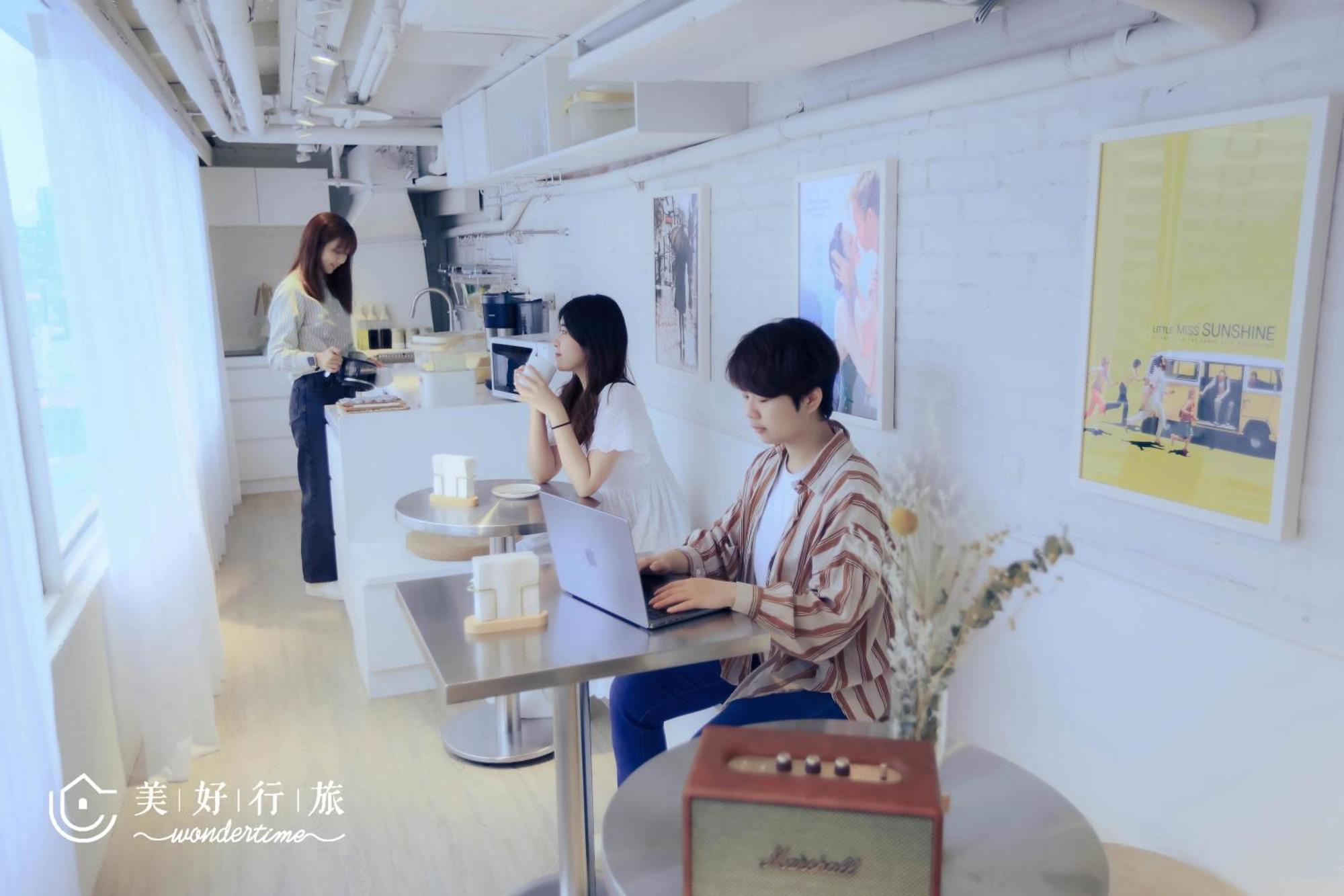 Wondertime2- Ladies' Inn 'Taipei Main Station エクステリア 写真